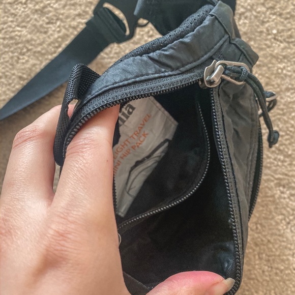 🚫SOLD on Mercari🚫 Patagonia Fanny Pack - Picture 3 of 4